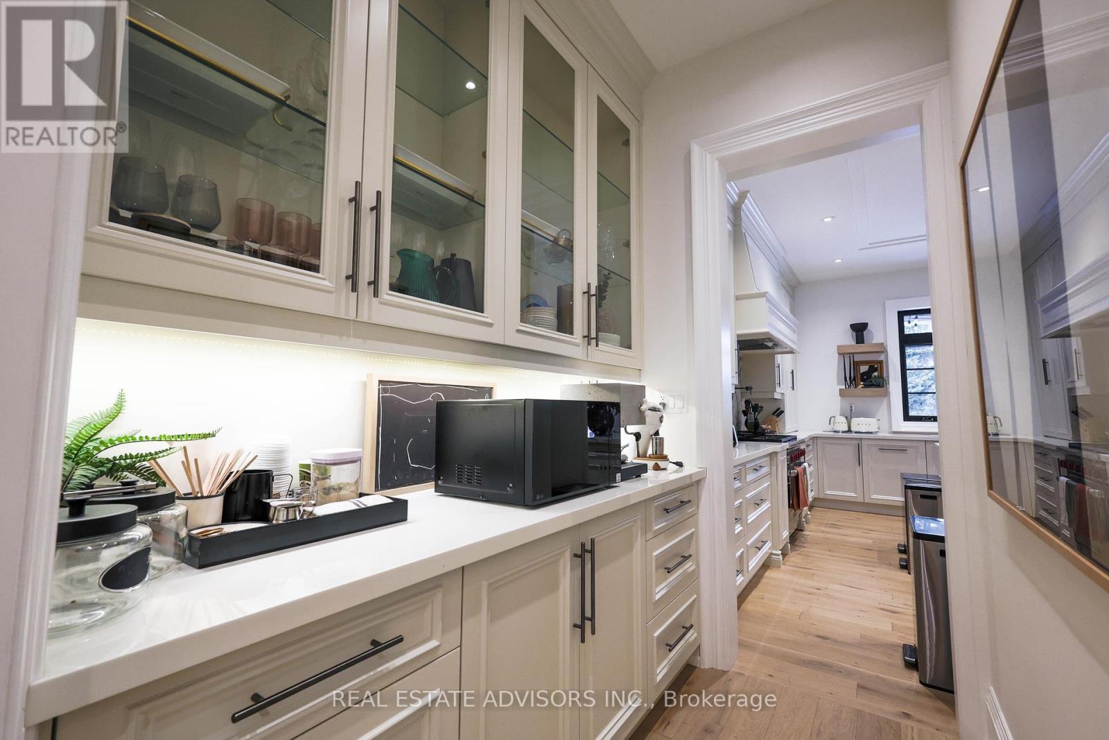 20 Arrowstook Road, Toronto, ON - Indoor