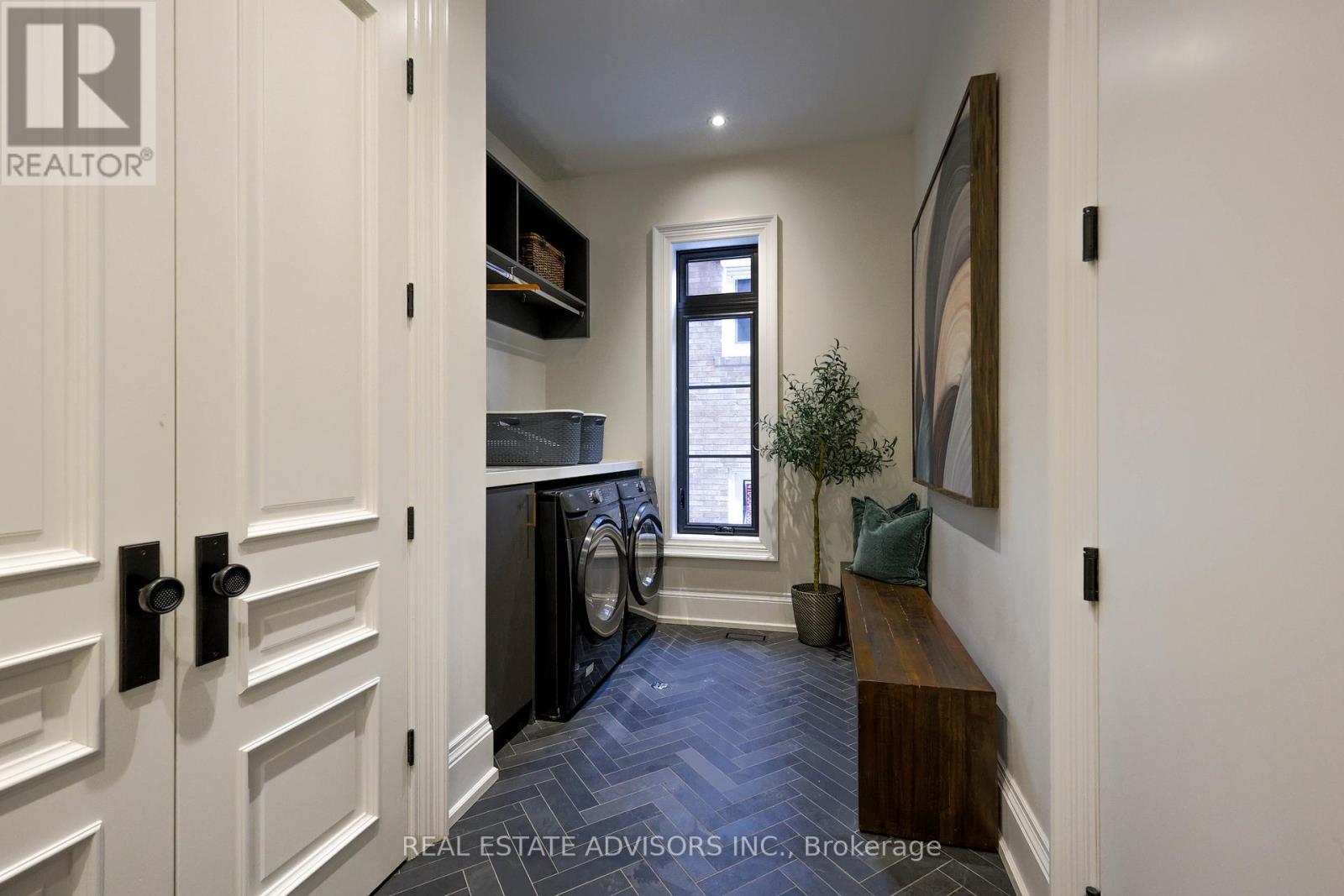 20 Arrowstook Road, Toronto, ON - Indoor