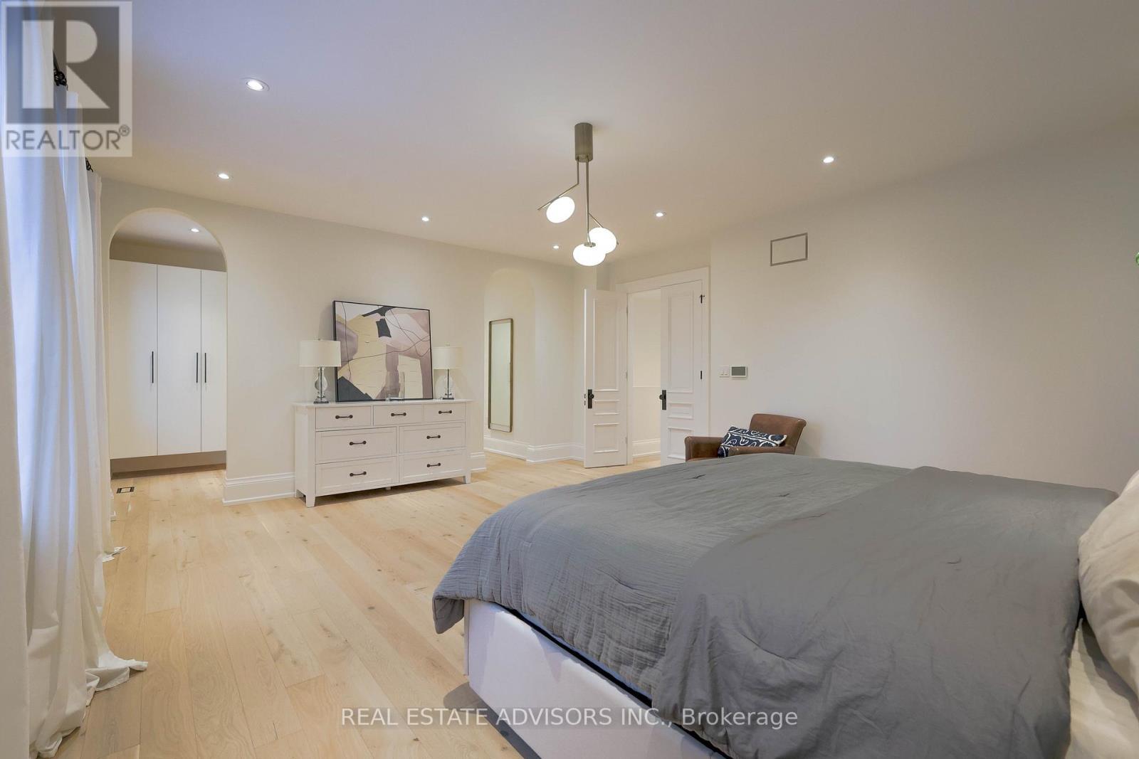 20 Arrowstook Road, Toronto, ON - Indoor Photo Showing Bedroom