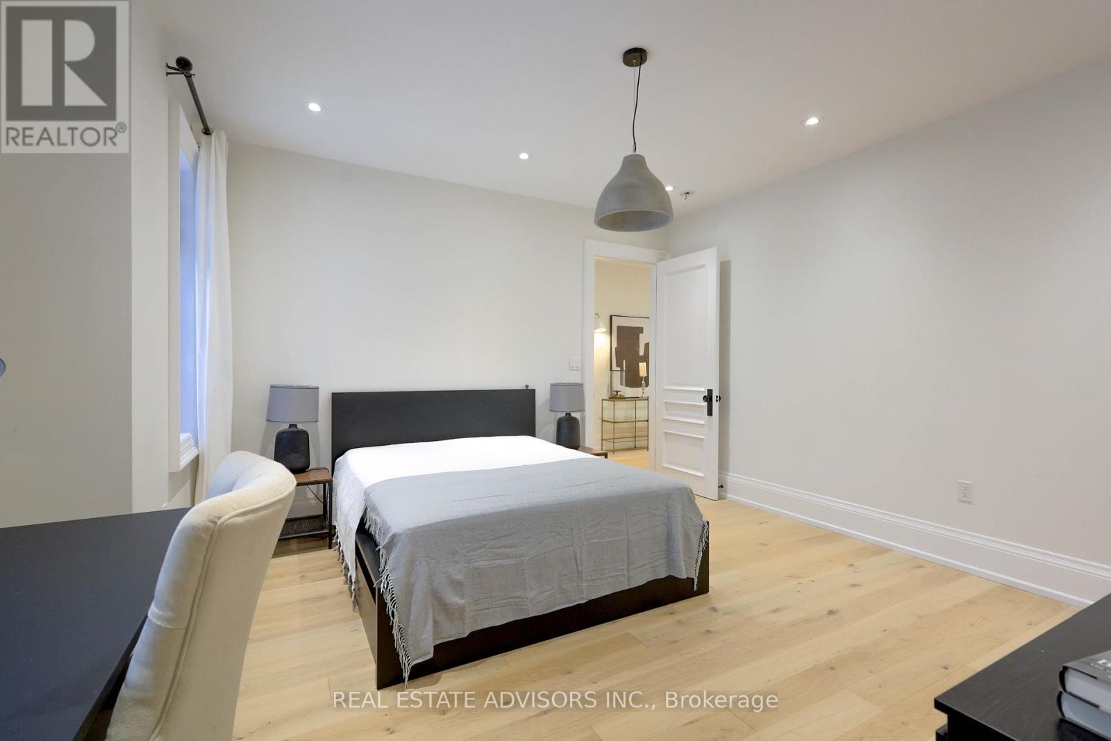 20 Arrowstook Road, Toronto, ON - Indoor Photo Showing Bedroom