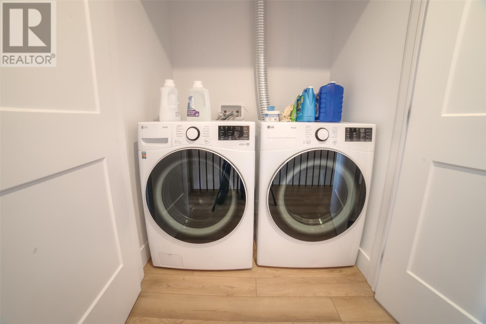 35 Donegal Run, St. John’S, NL - Indoor Photo Showing Laundry Room