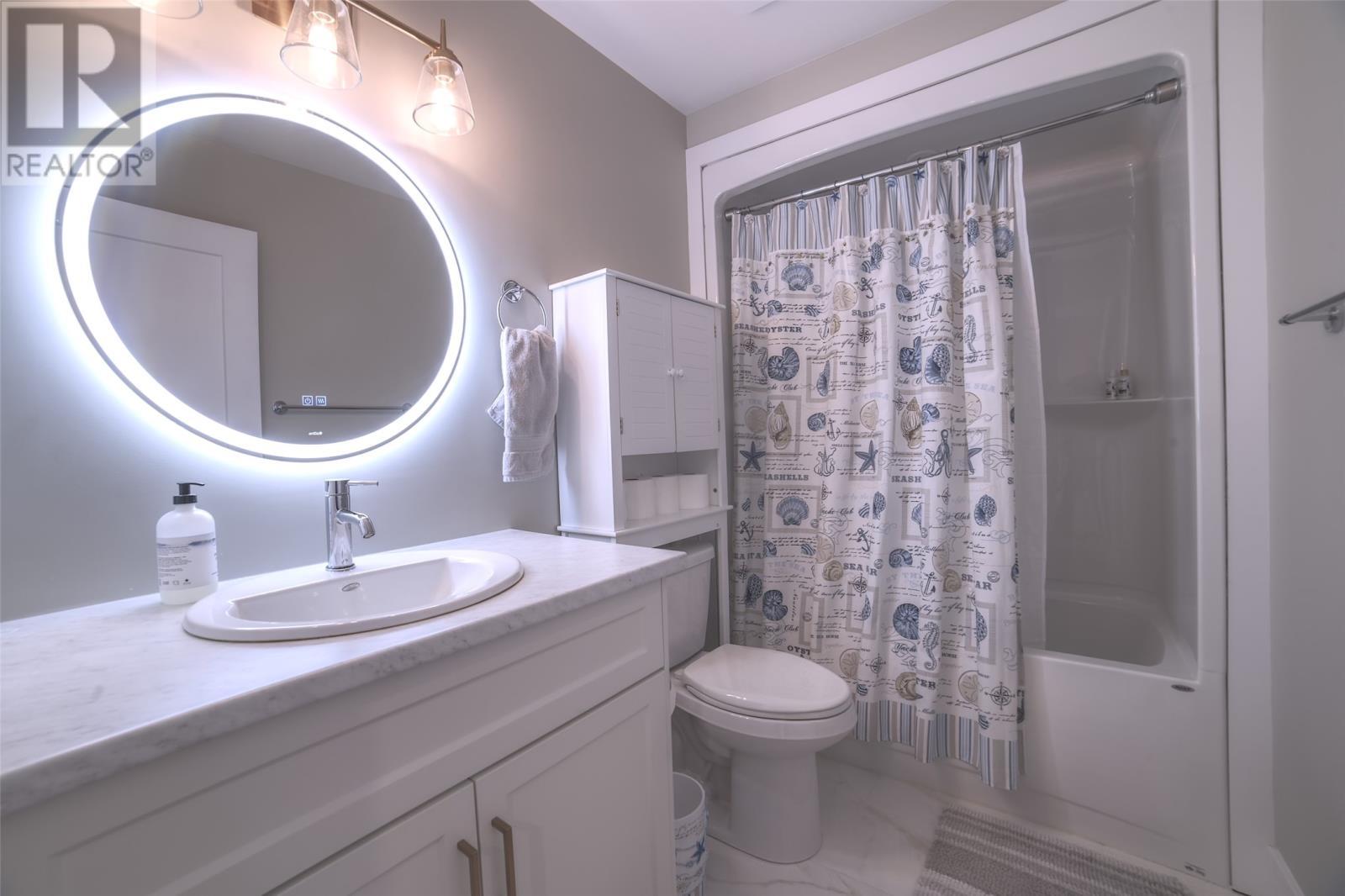 35 Donegal Run, St. John’S, NL - Indoor Photo Showing Bathroom