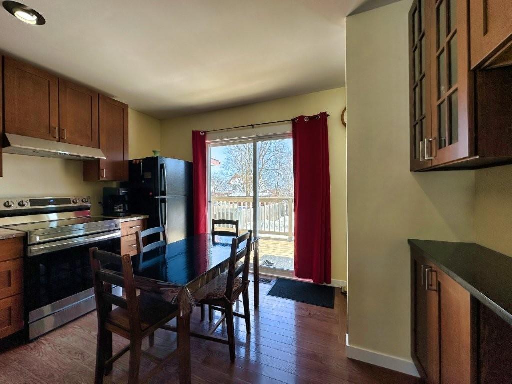 77 Prospect Ave, Thunder Bay, ON - Indoor Photo Showing Kitchen