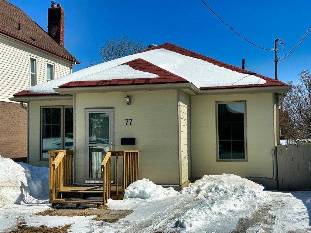 77 Prospect Ave, Thunder Bay, ON - Outdoor With Exterior