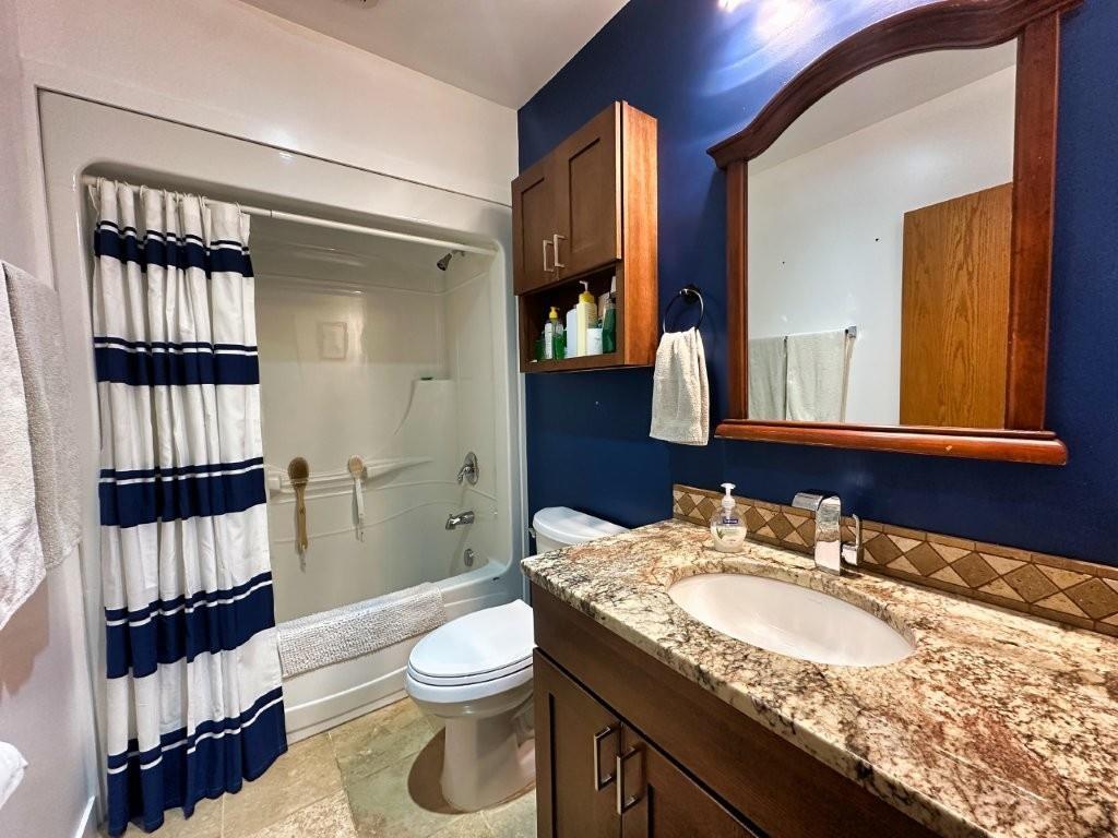 77 Prospect Ave, Thunder Bay, ON - Indoor Photo Showing Bathroom