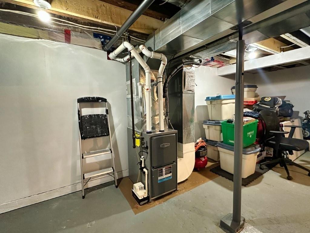 77 Prospect Ave, Thunder Bay, ON - Indoor Photo Showing Basement