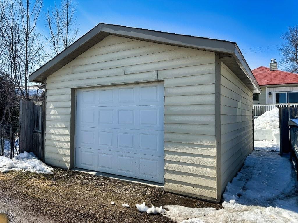 77 Prospect Ave, Thunder Bay, ON - Outdoor With Exterior