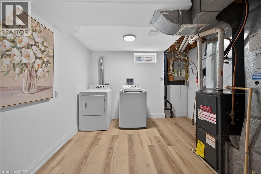 315 Morrison Drive, Caledonia, ON - Indoor Photo Showing Laundry Room