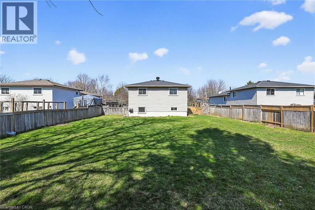 315 Morrison Drive, Caledonia, ON - Outdoor With Backyard With Exterior