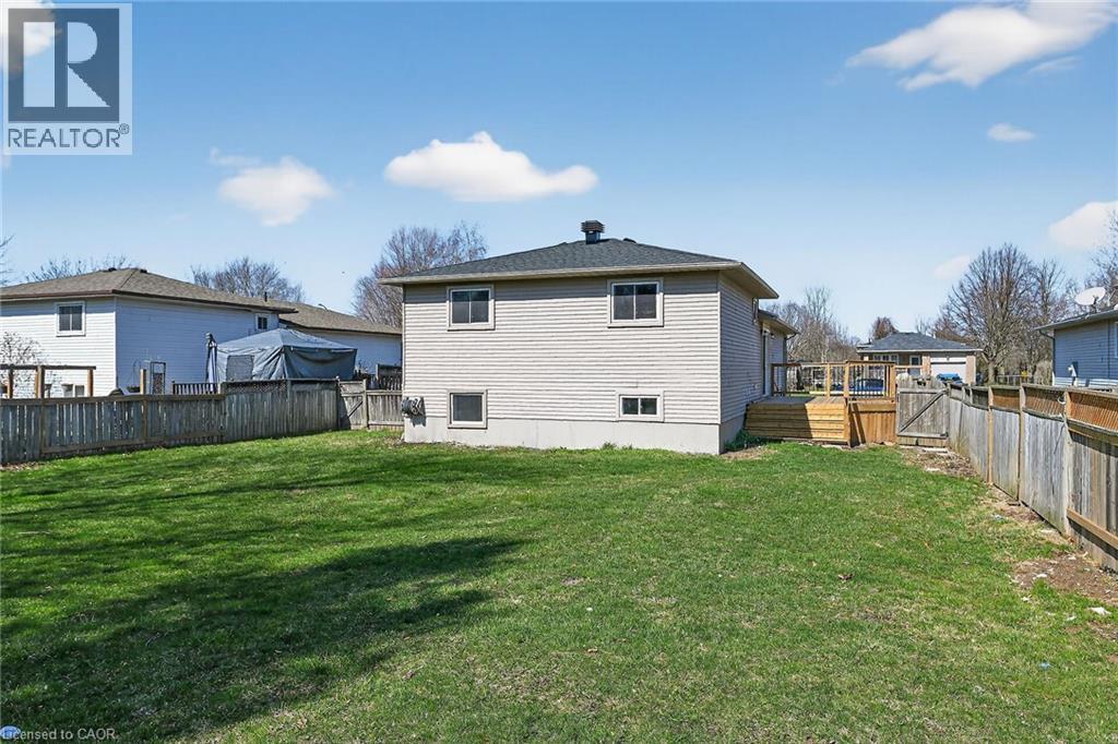 315 Morrison Drive, Caledonia, ON - Outdoor With Backyard With Exterior