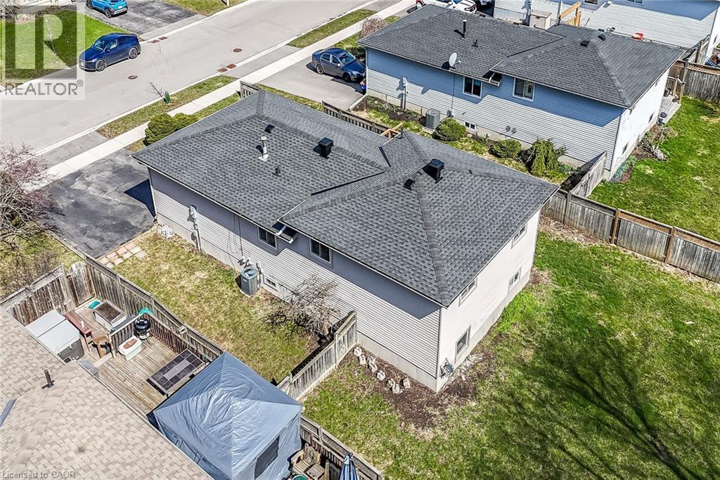 315 Morrison Drive, Caledonia, ON - Outdoor