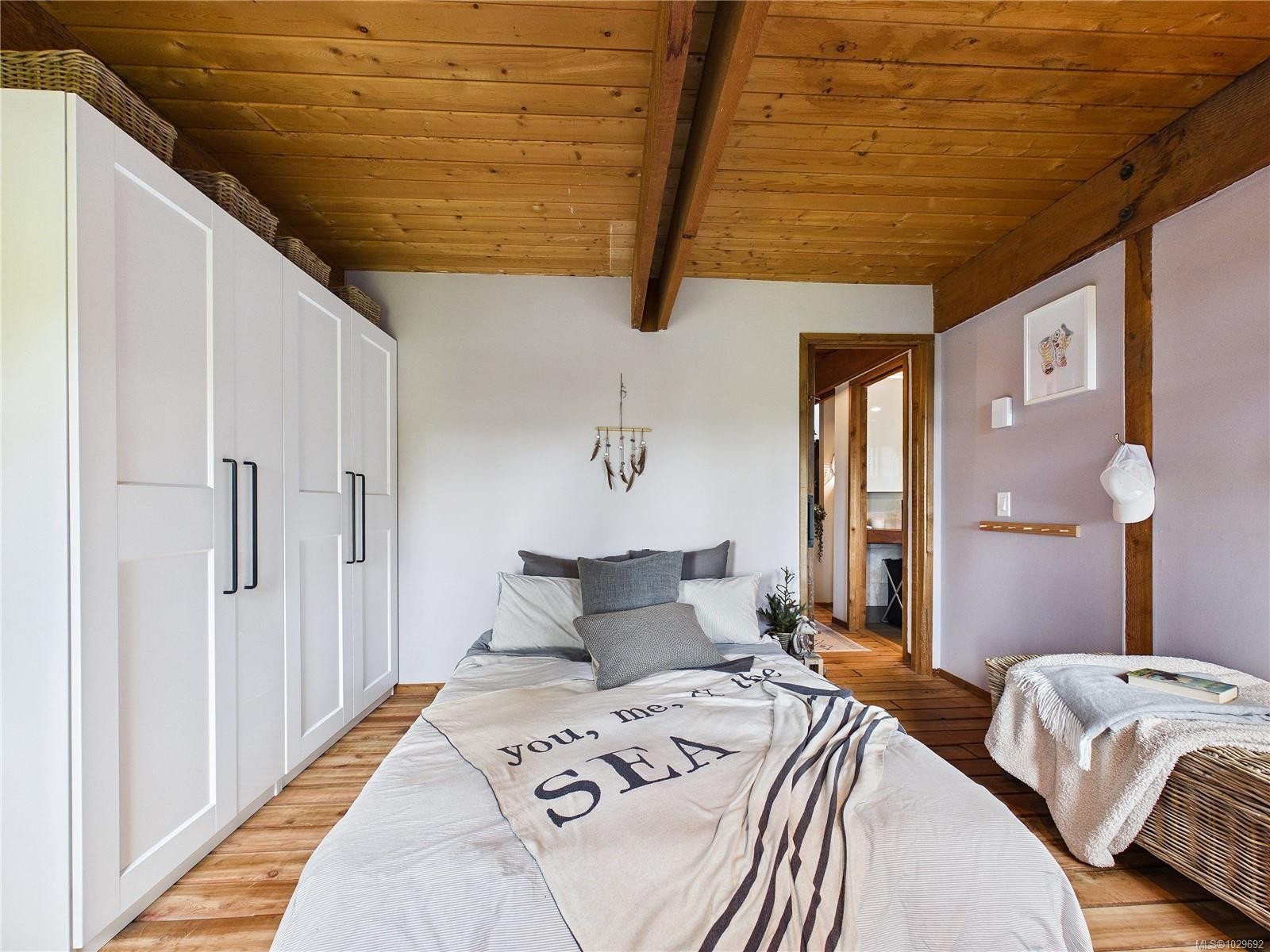 182 Devine Dr, Salt Spring, BC - Indoor Photo Showing Bedroom