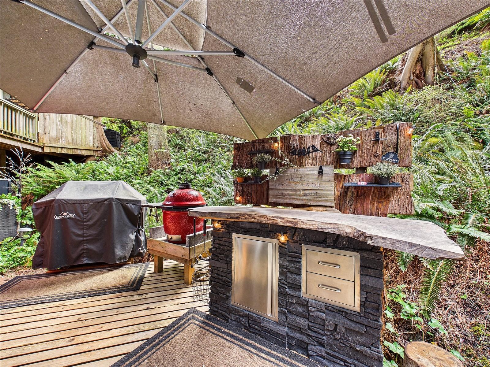 182 Devine Dr, Salt Spring, BC - Outdoor With Exterior