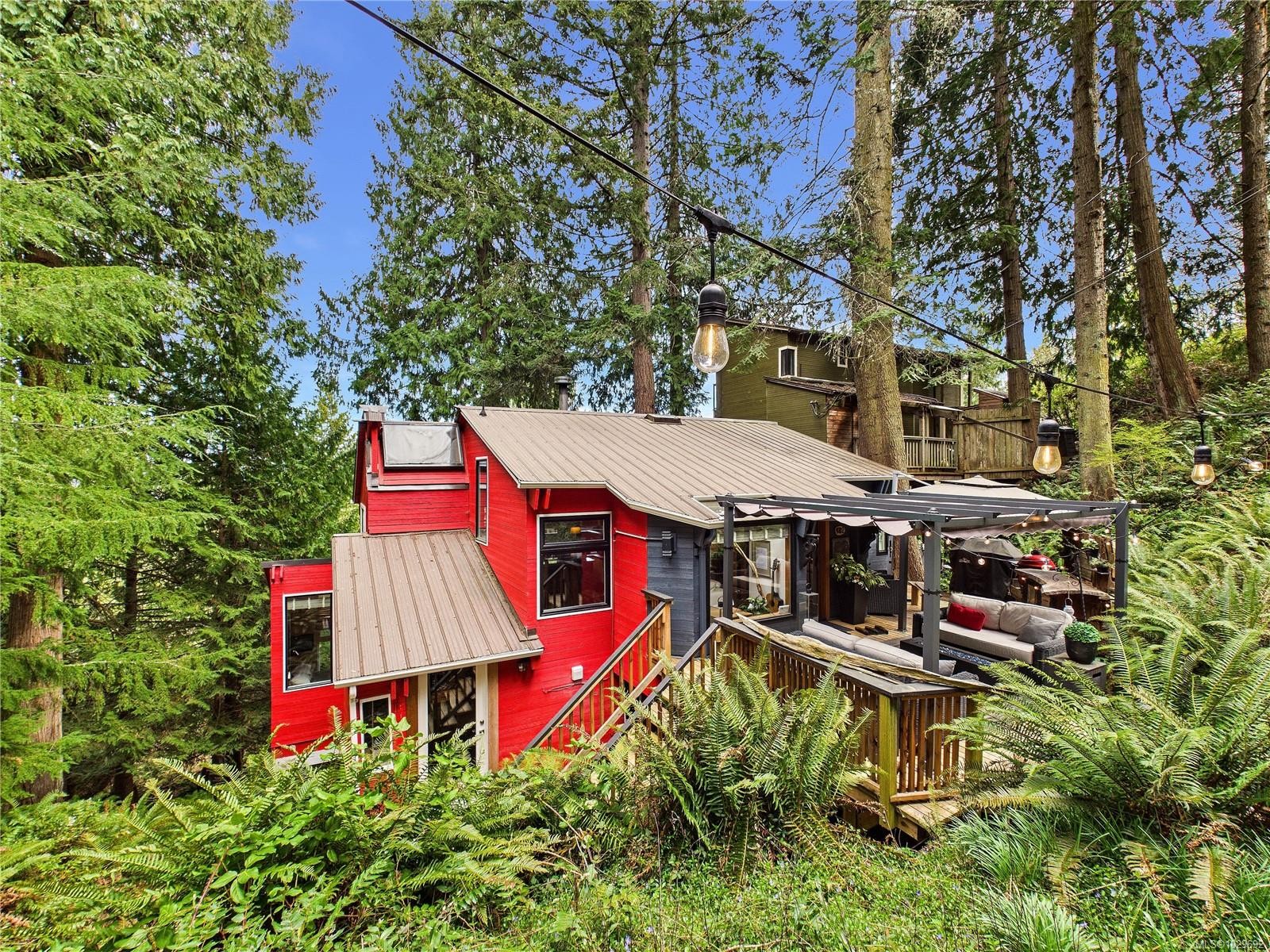 182 Devine Dr, Salt Spring, BC - Outdoor