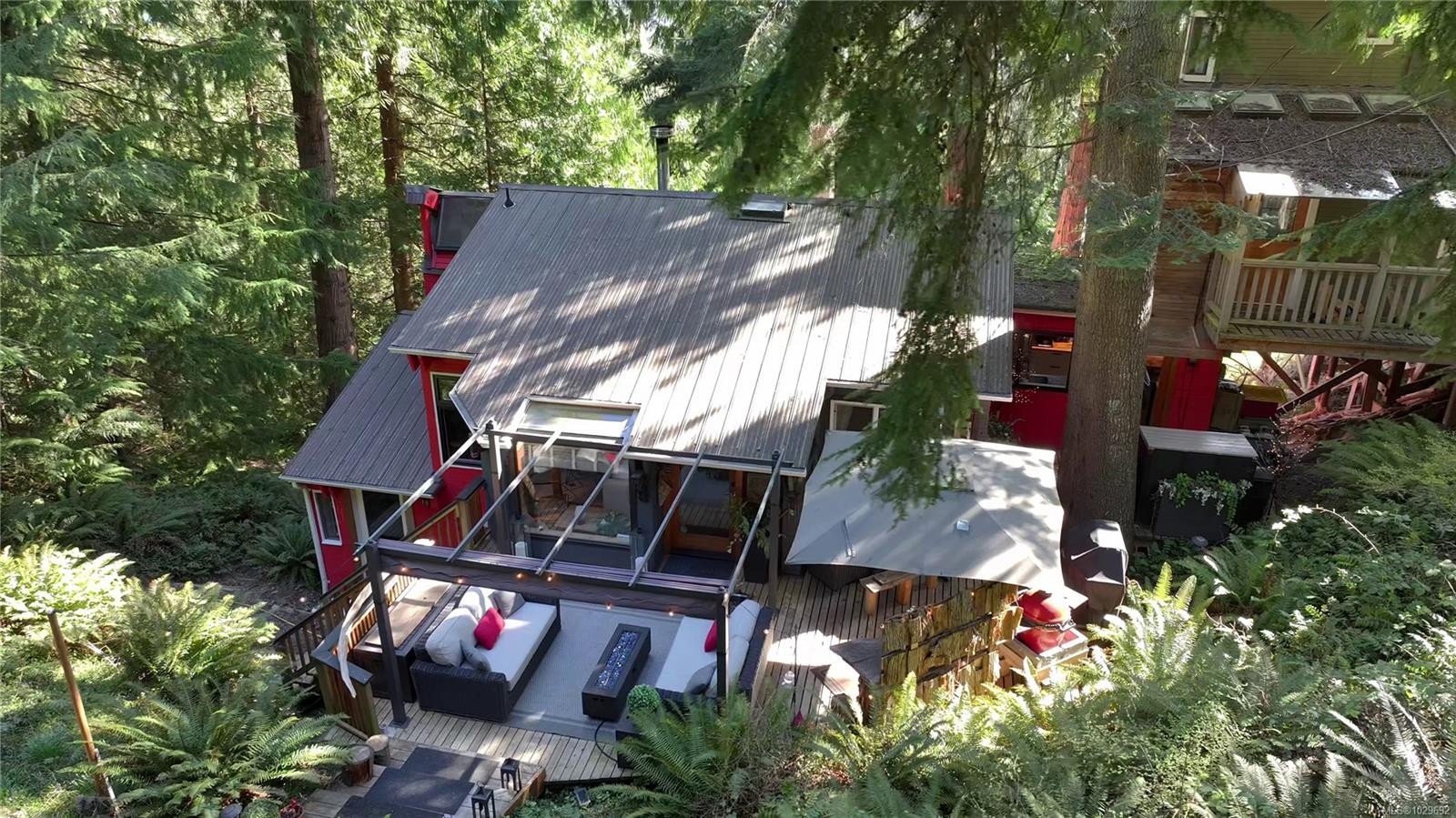 182 Devine Dr, Salt Spring, BC - Outdoor