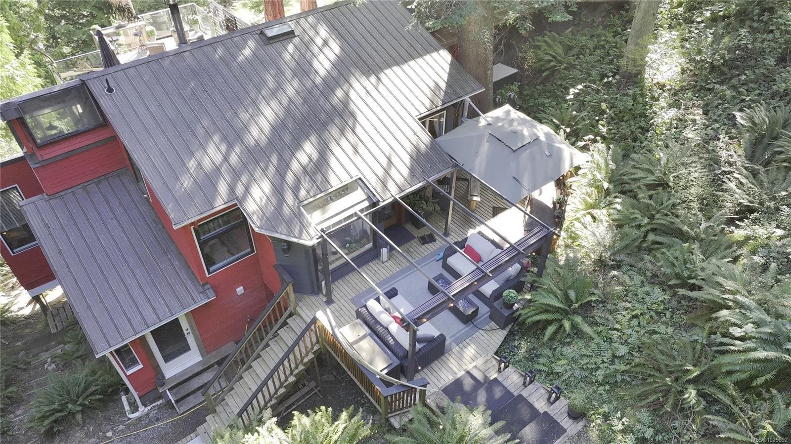 182 Devine Dr, Salt Spring, BC - Outdoor