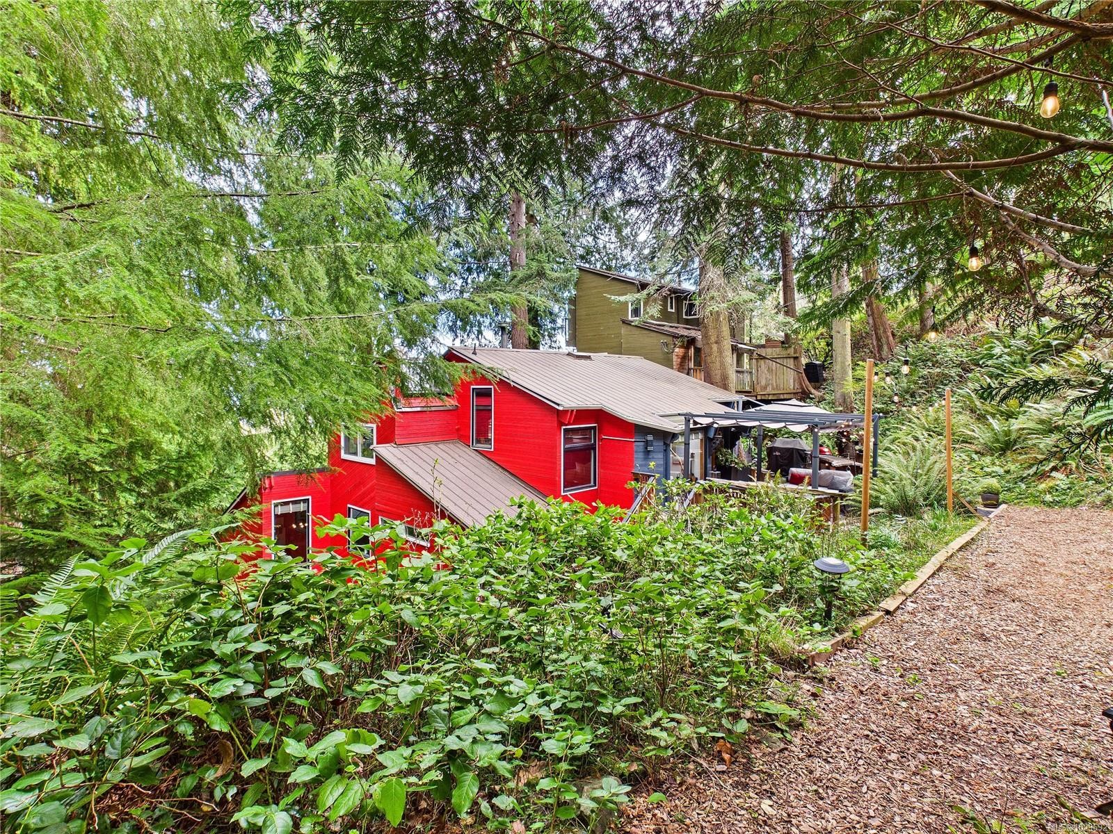 182 Devine Dr, Salt Spring, BC - Outdoor