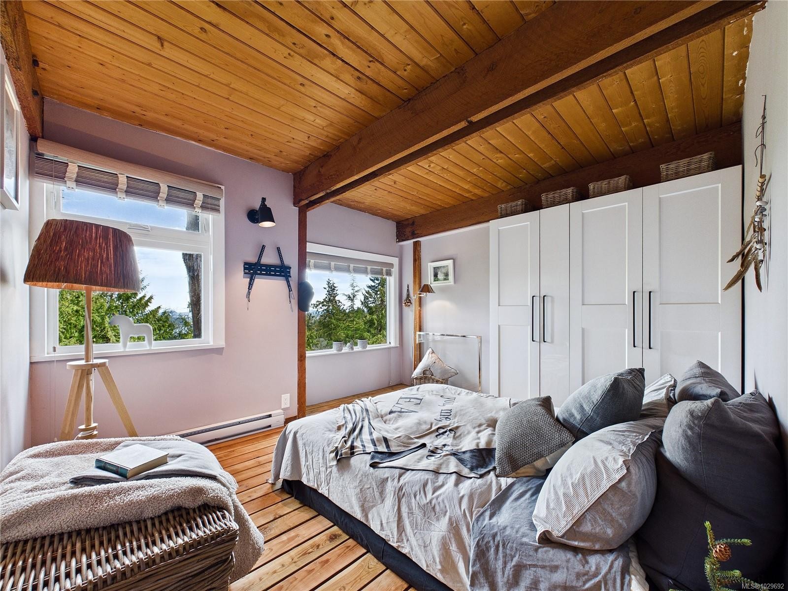 182 Devine Dr, Salt Spring, BC - Indoor Photo Showing Bedroom