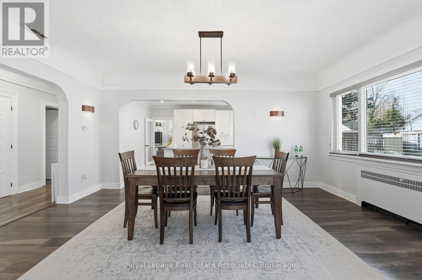56 King Street, Halton Hills, ON - Indoor Photo Showing Dining Room