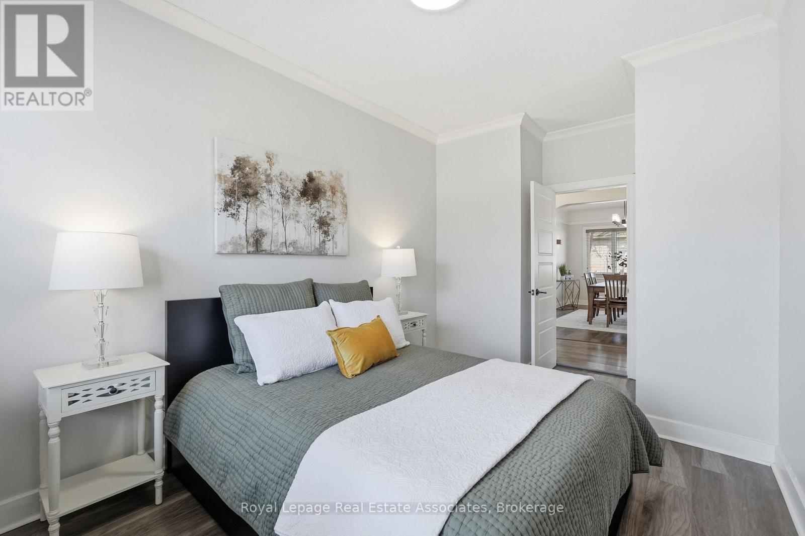 56 King Street, Halton Hills, ON - Indoor Photo Showing Bedroom