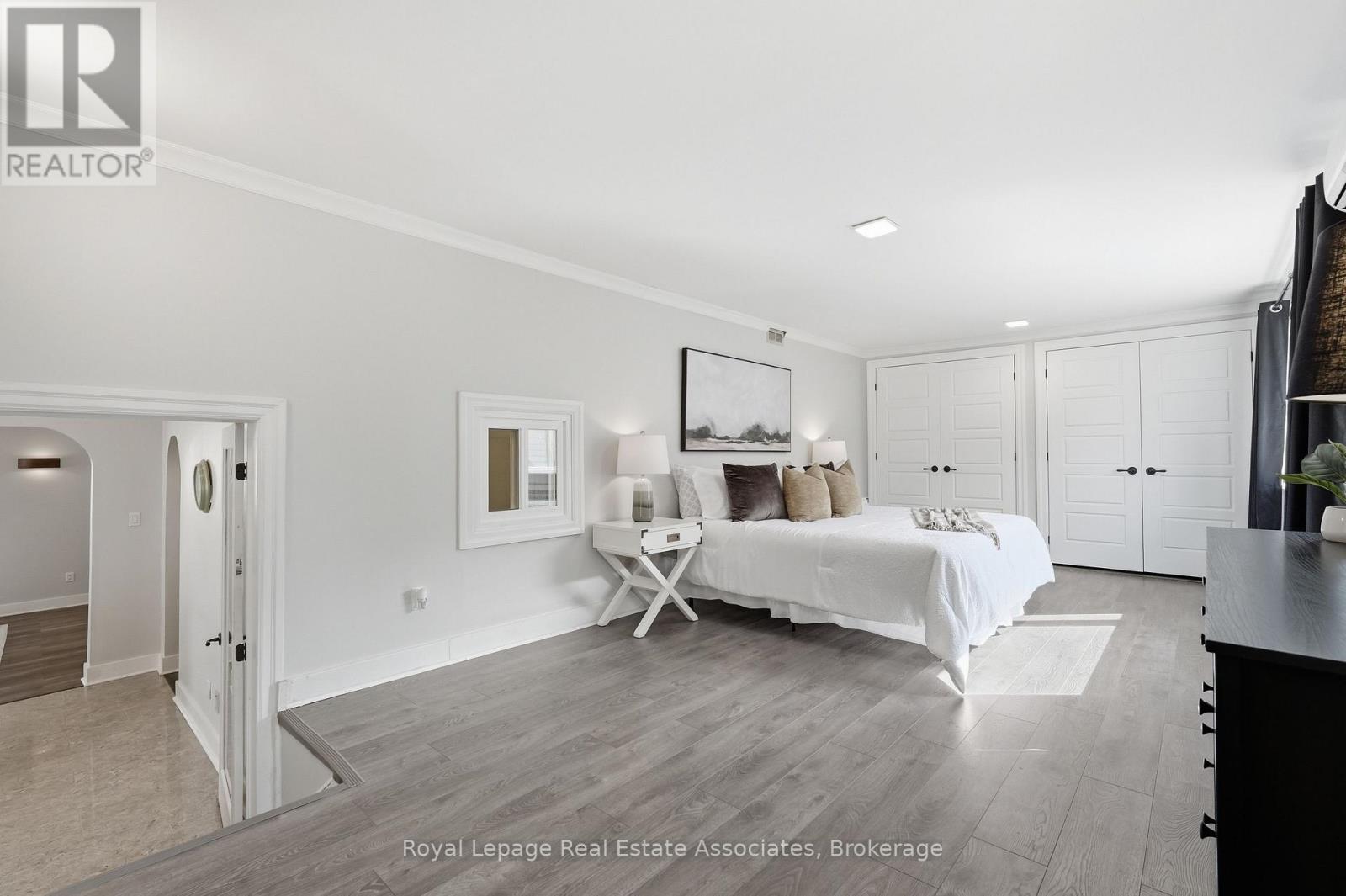 56 King Street, Halton Hills, ON - Indoor Photo Showing Bedroom