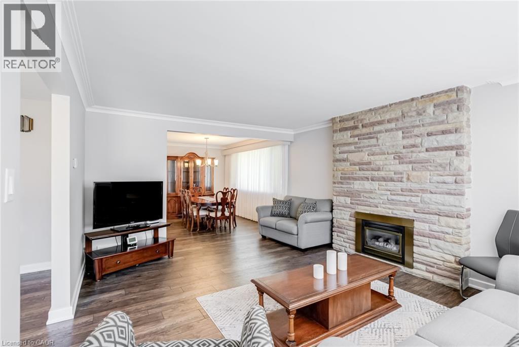 5 Albert Street E, Alliston, ON - Indoor Photo Showing Living Room With Fireplace