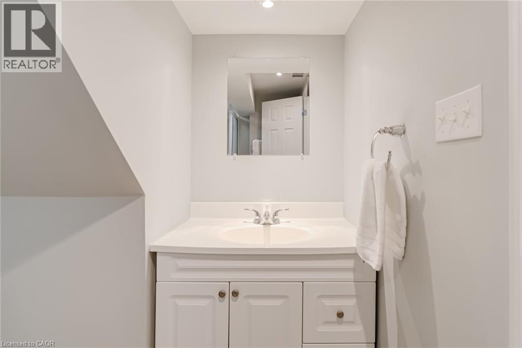 5 Albert Street E, Alliston, ON - Indoor Photo Showing Bathroom