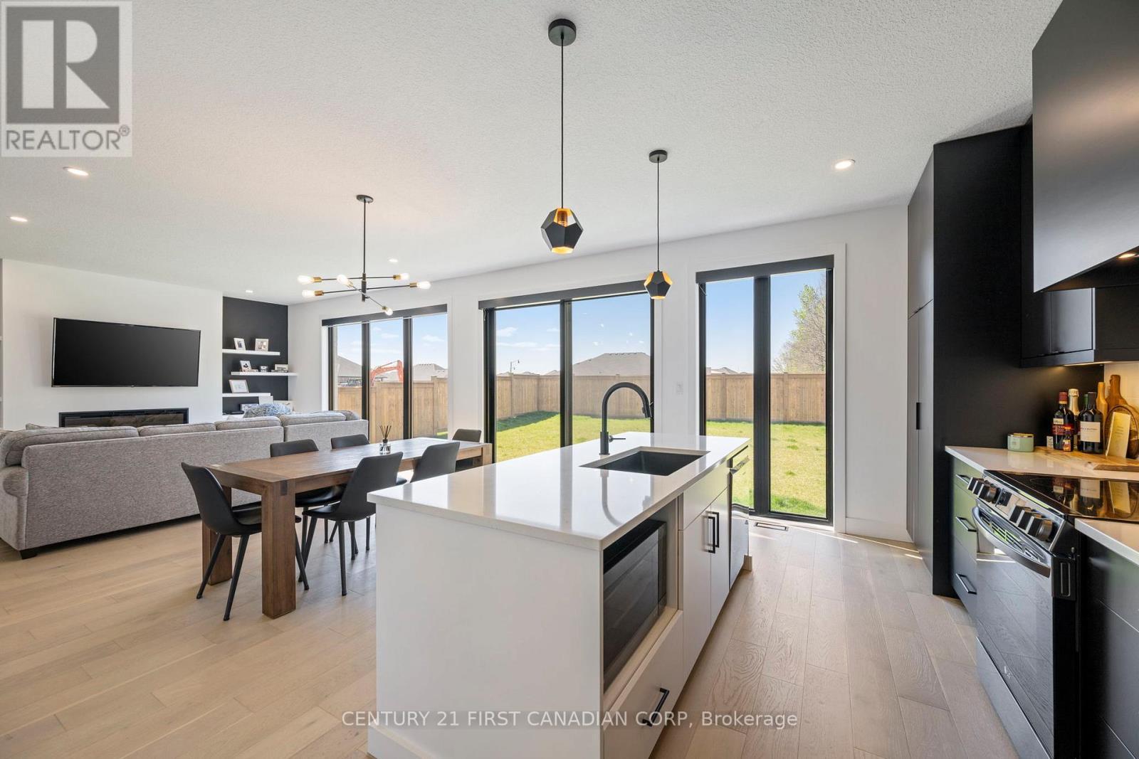 5 Hartland Circle, St. Thomas, ON - Indoor Photo Showing Other Room