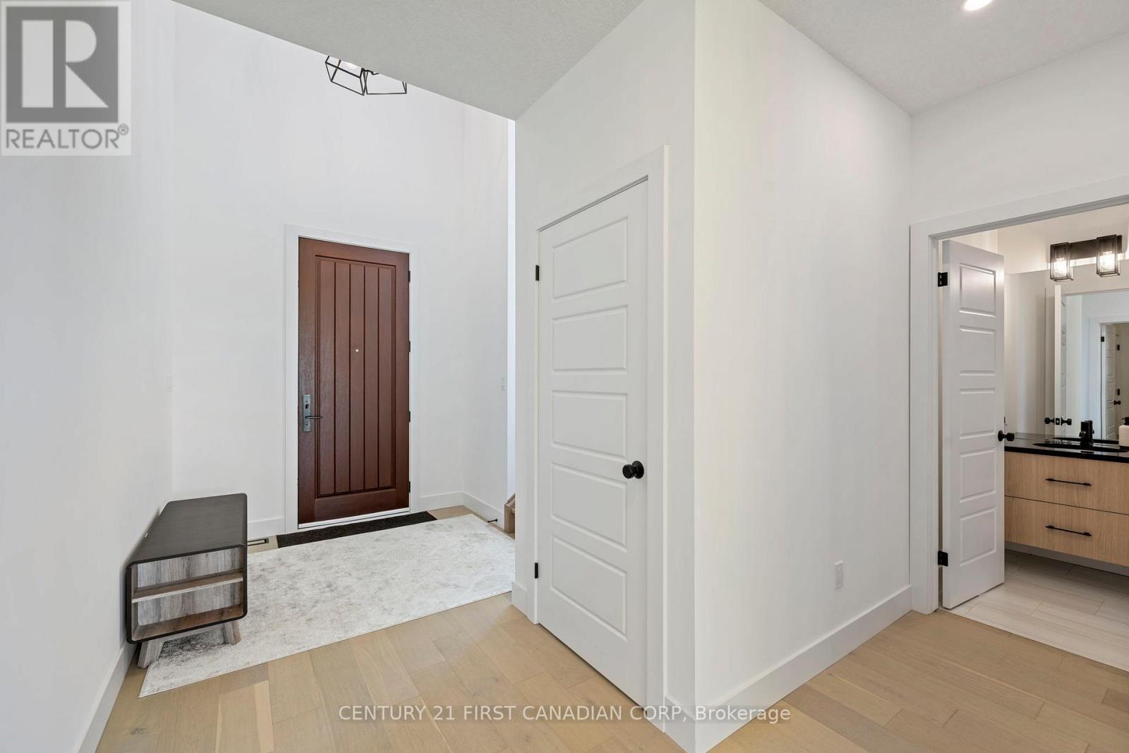 5 Hartland Circle, St. Thomas, ON - Indoor Photo Showing Other Room