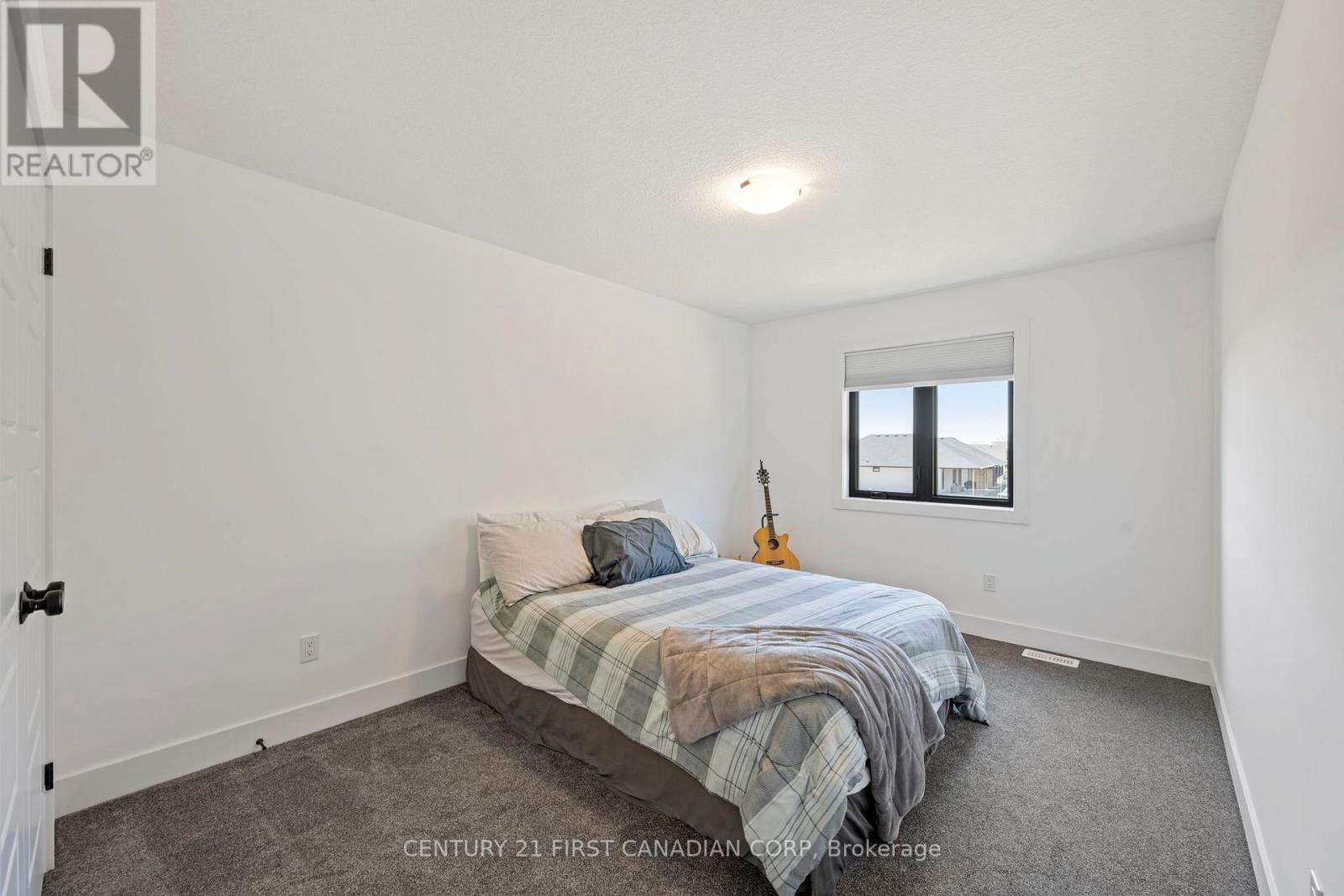 5 Hartland Circle, St. Thomas, ON - Indoor Photo Showing Bedroom
