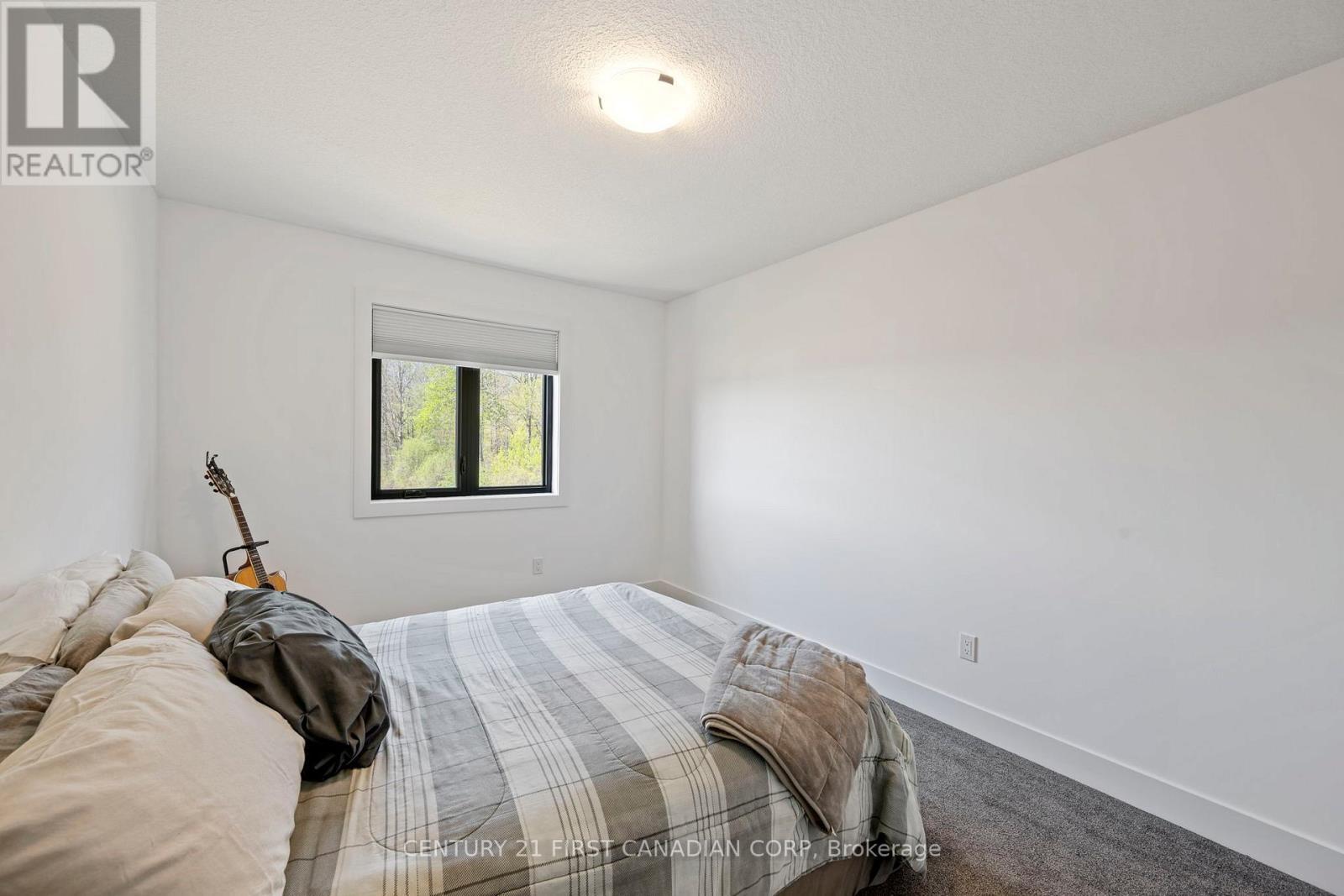 5 Hartland Circle, St. Thomas, ON - Indoor Photo Showing Bedroom