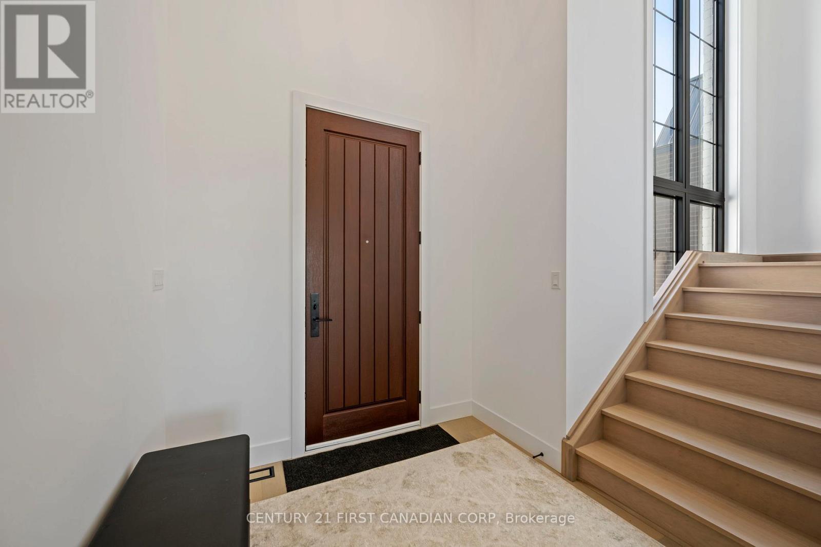 5 Hartland Circle, St. Thomas, ON - Indoor Photo Showing Other Room