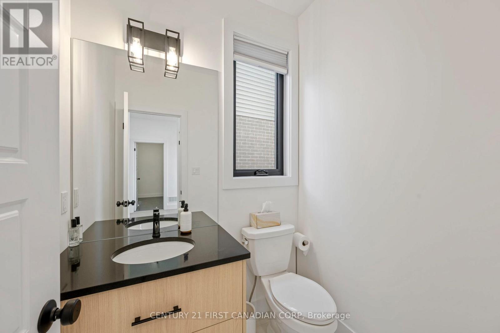 5 Hartland Circle, St. Thomas, ON - Indoor Photo Showing Bathroom