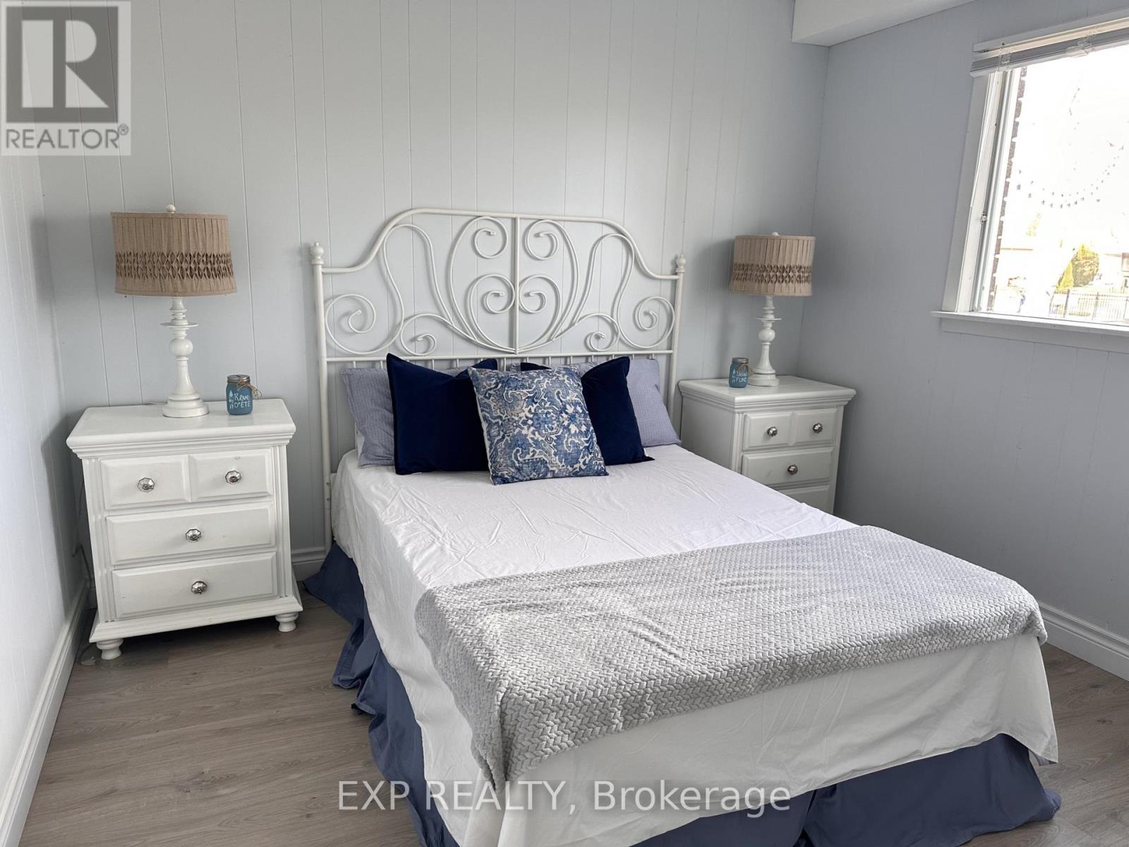 25 Turtle Path, Ramara, ON - Indoor Photo Showing Bedroom