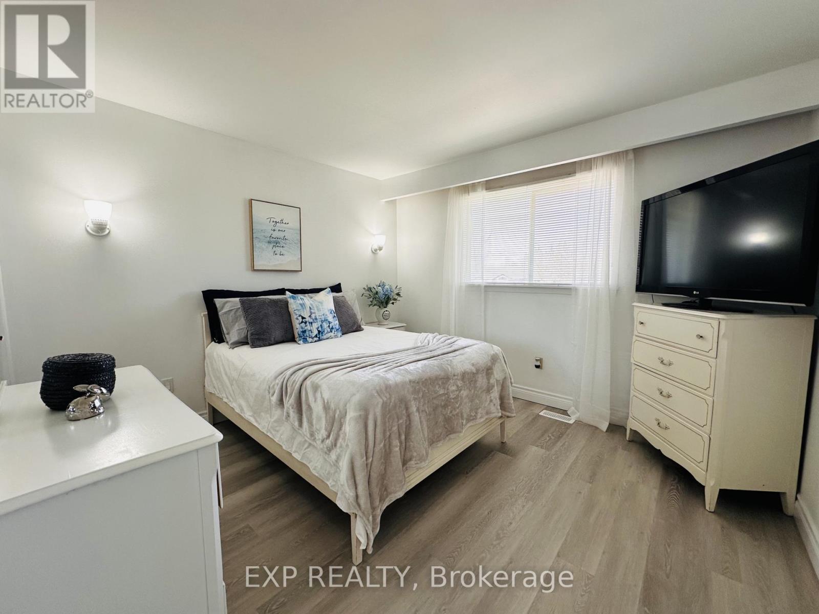 25 Turtle Path, Ramara, ON - Indoor Photo Showing Bedroom