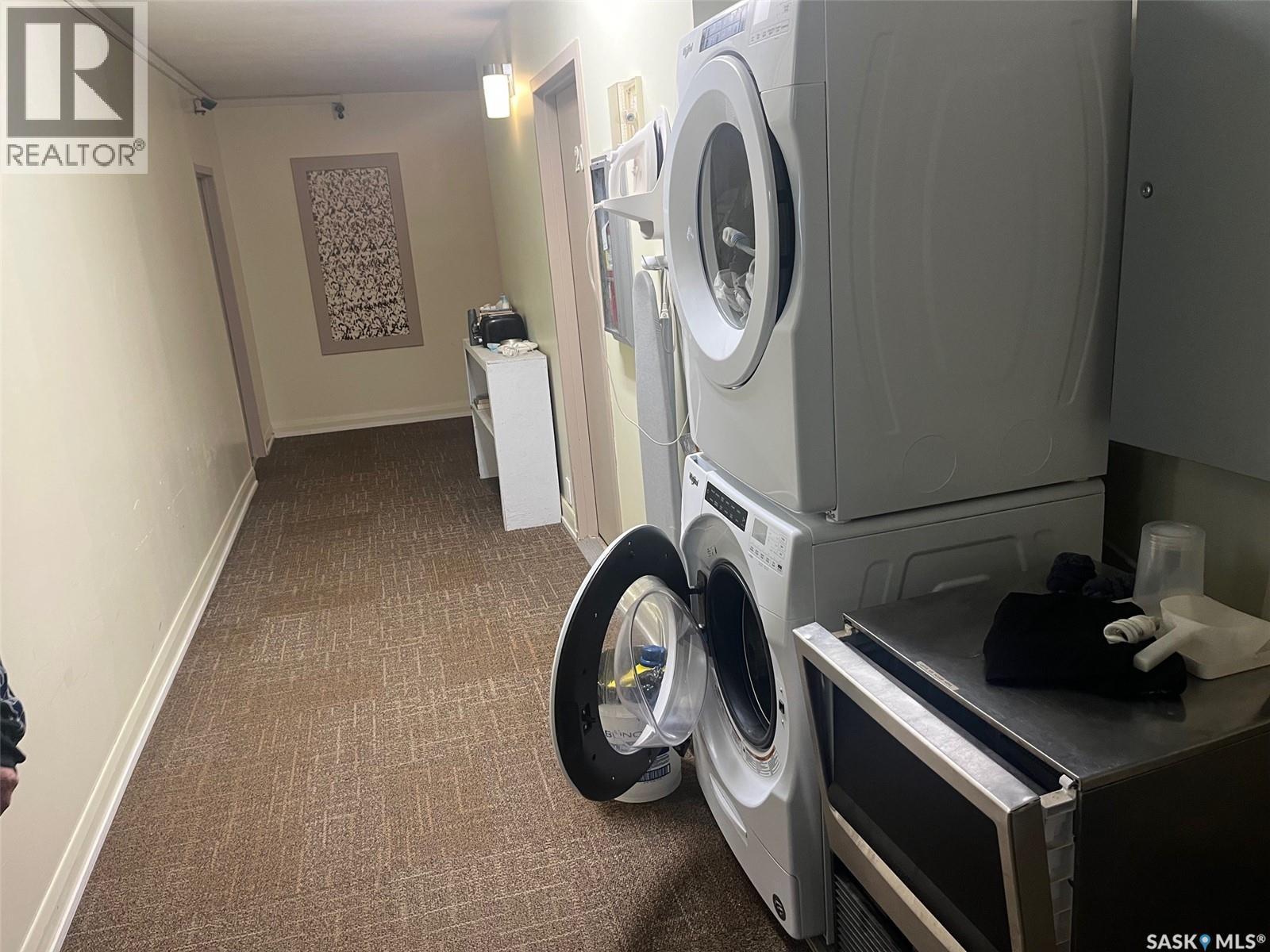 118 1St Avenue E, Leader, SK