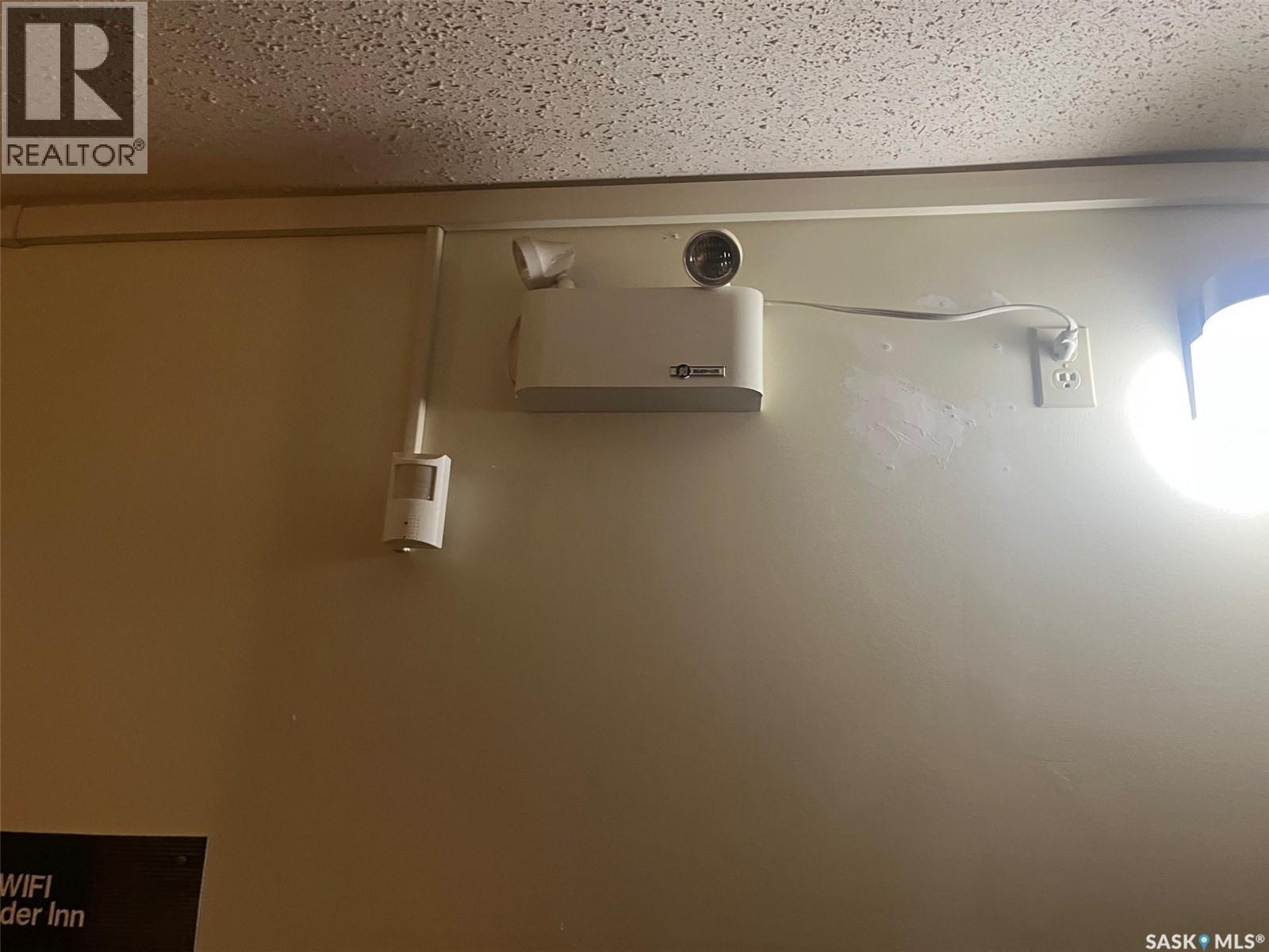 118 1St Avenue E, Leader, SK