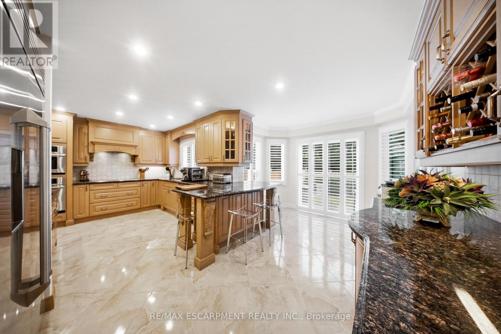 286 Winfield Terrace, Mississauga, ON - Indoor Photo Showing Kitchen