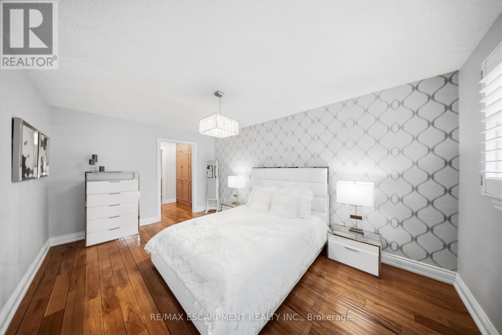 286 Winfield Terrace, Mississauga, ON - Indoor Photo Showing Bedroom