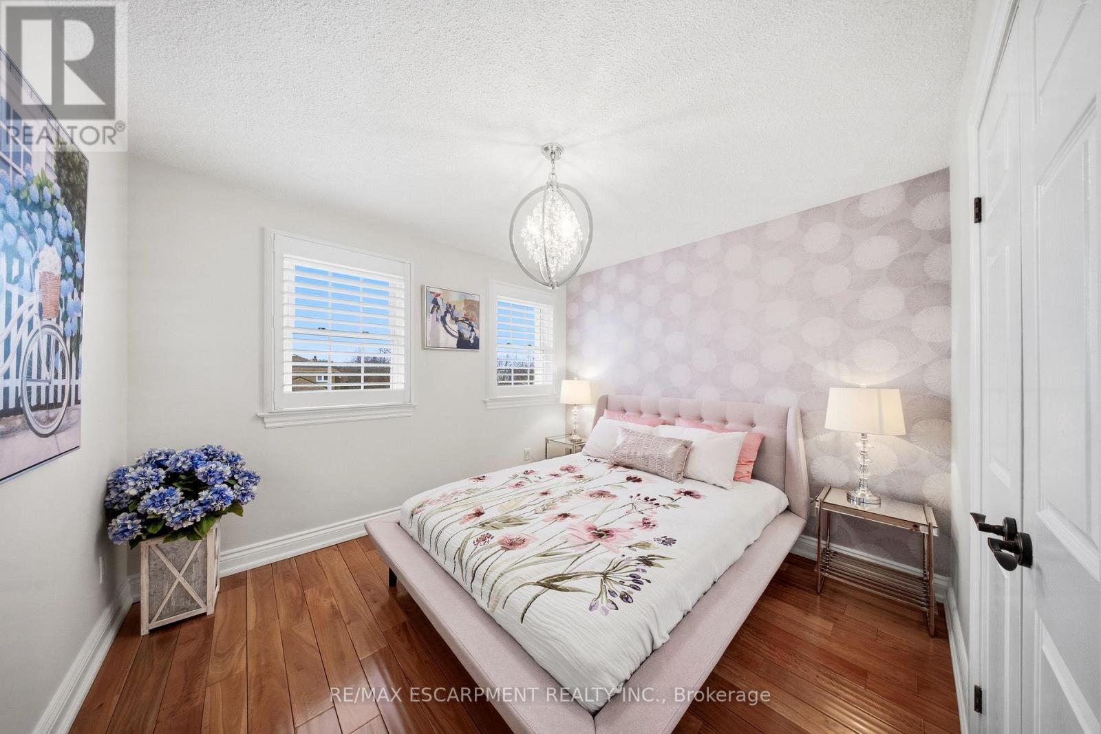 286 Winfield Terrace, Mississauga, ON - Indoor Photo Showing Bedroom