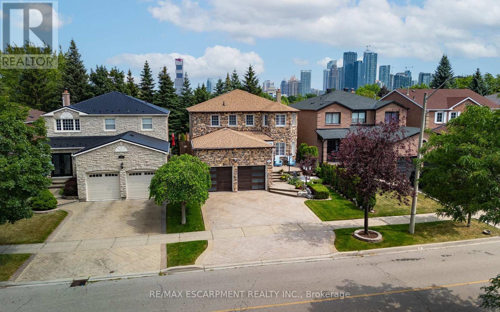 286 Winfield Terrace, Mississauga, ON - Outdoor With Facade
