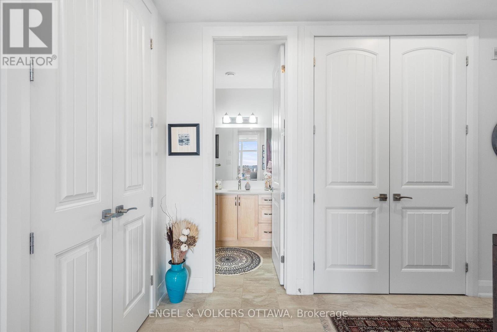 402 - 110 Cortile Private, Ottawa, ON - Indoor