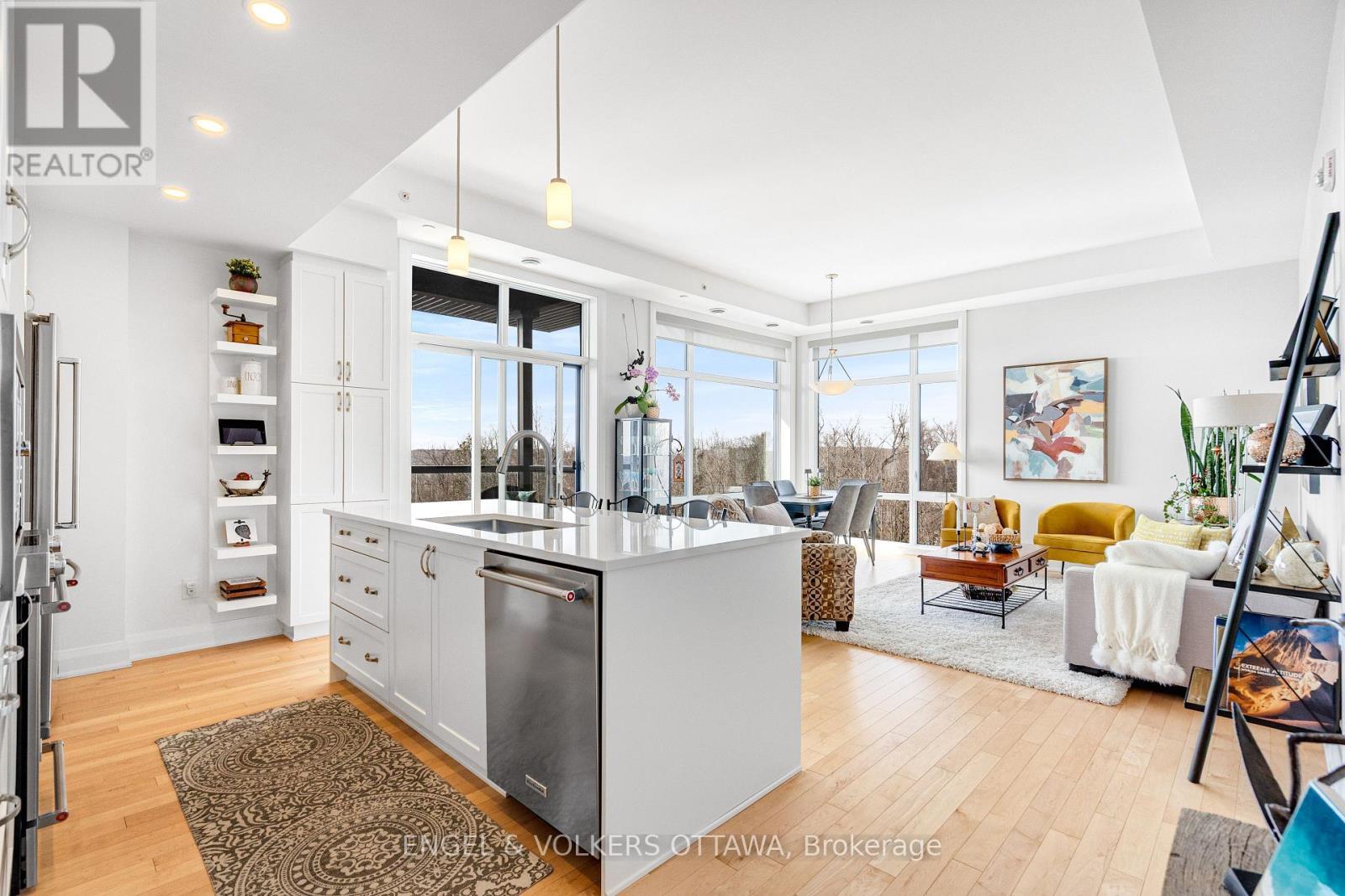 402 - 110 Cortile Private, Ottawa, ON - Indoor