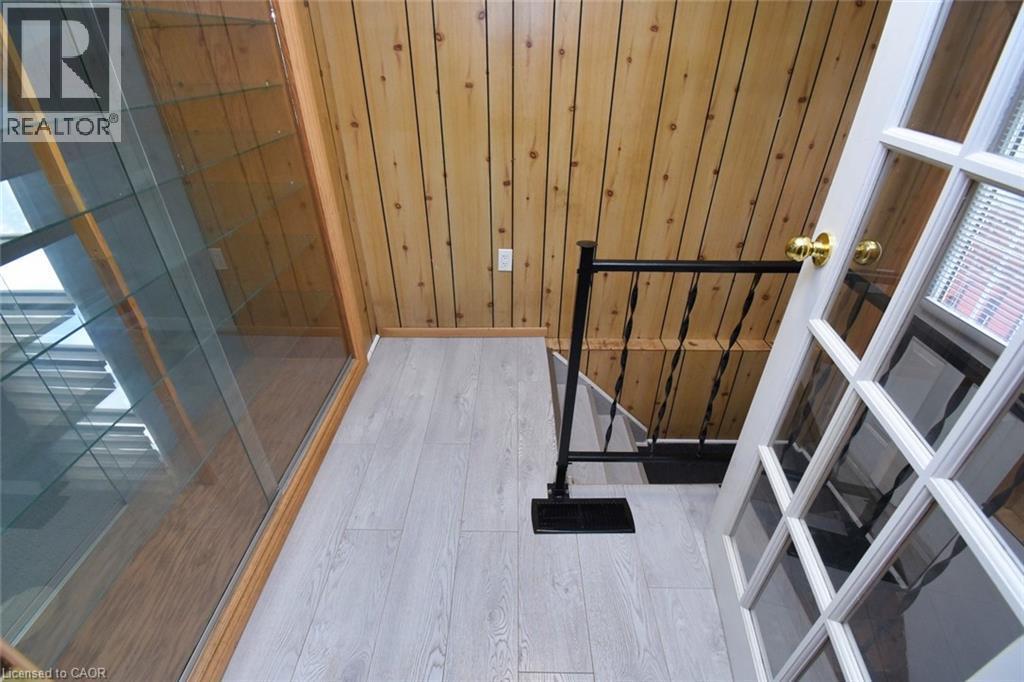 17 Craigroyston Road, Hamilton, ON - Indoor Photo Showing Other Room