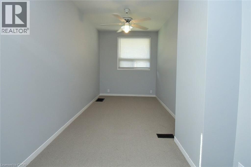 17 Craigroyston Road, Hamilton, ON - Indoor Photo Showing Other Room