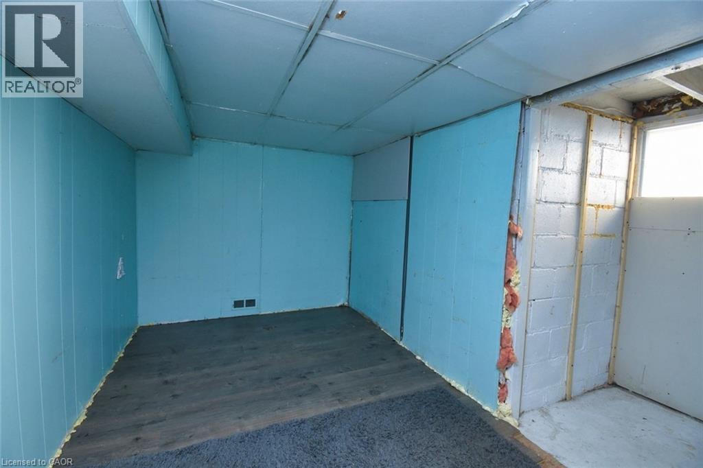 17 Craigroyston Road, Hamilton, ON - Indoor Photo Showing Other Room