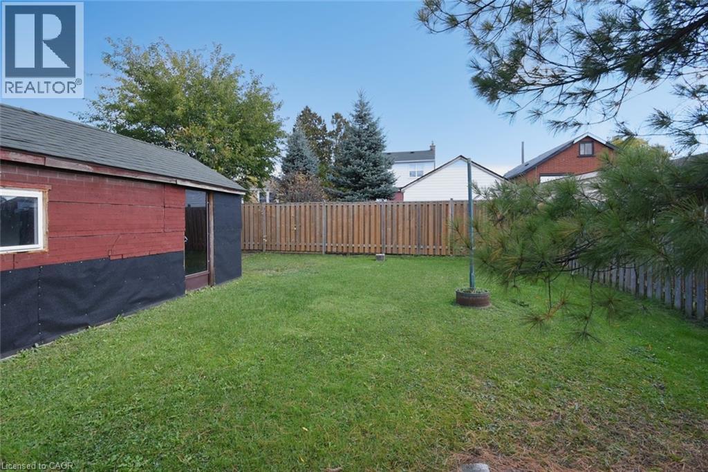 17 Craigroyston Road, Hamilton, ON - Outdoor
