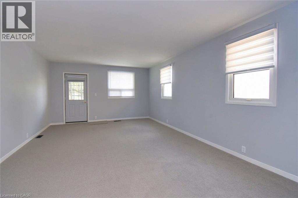 17 Craigroyston Road, Hamilton, ON - Indoor Photo Showing Other Room