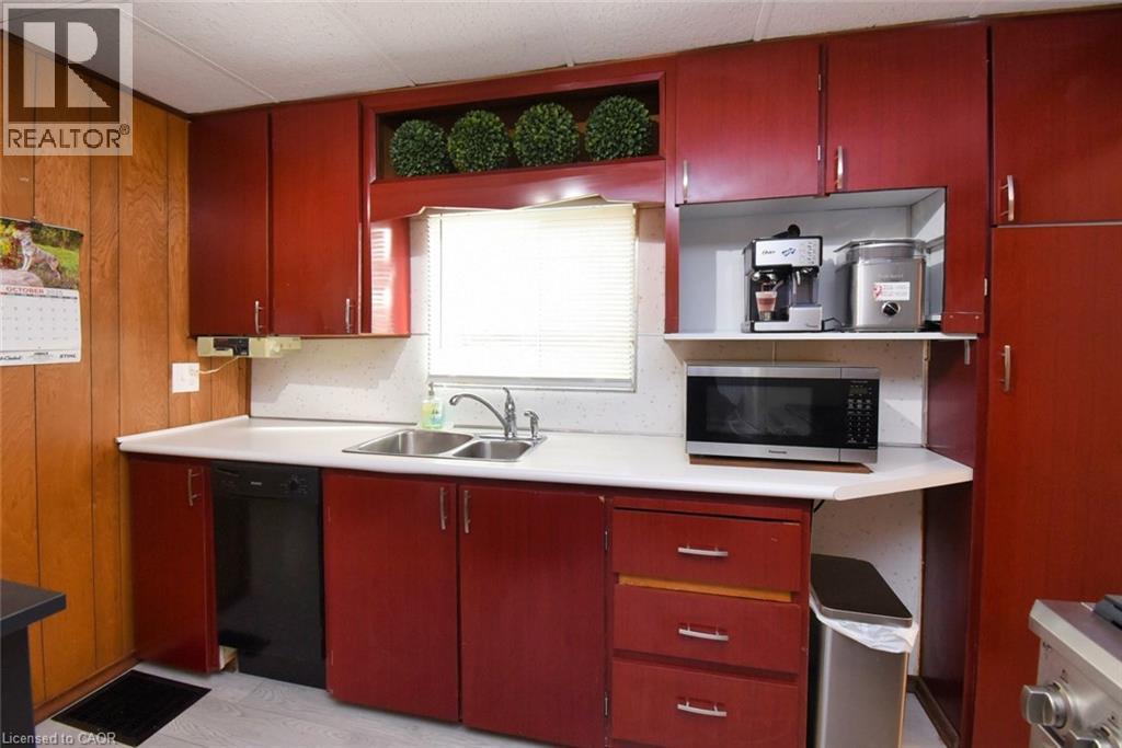 17 Craigroyston Road, Hamilton, ON - Indoor Photo Showing Kitchen With Double Sink