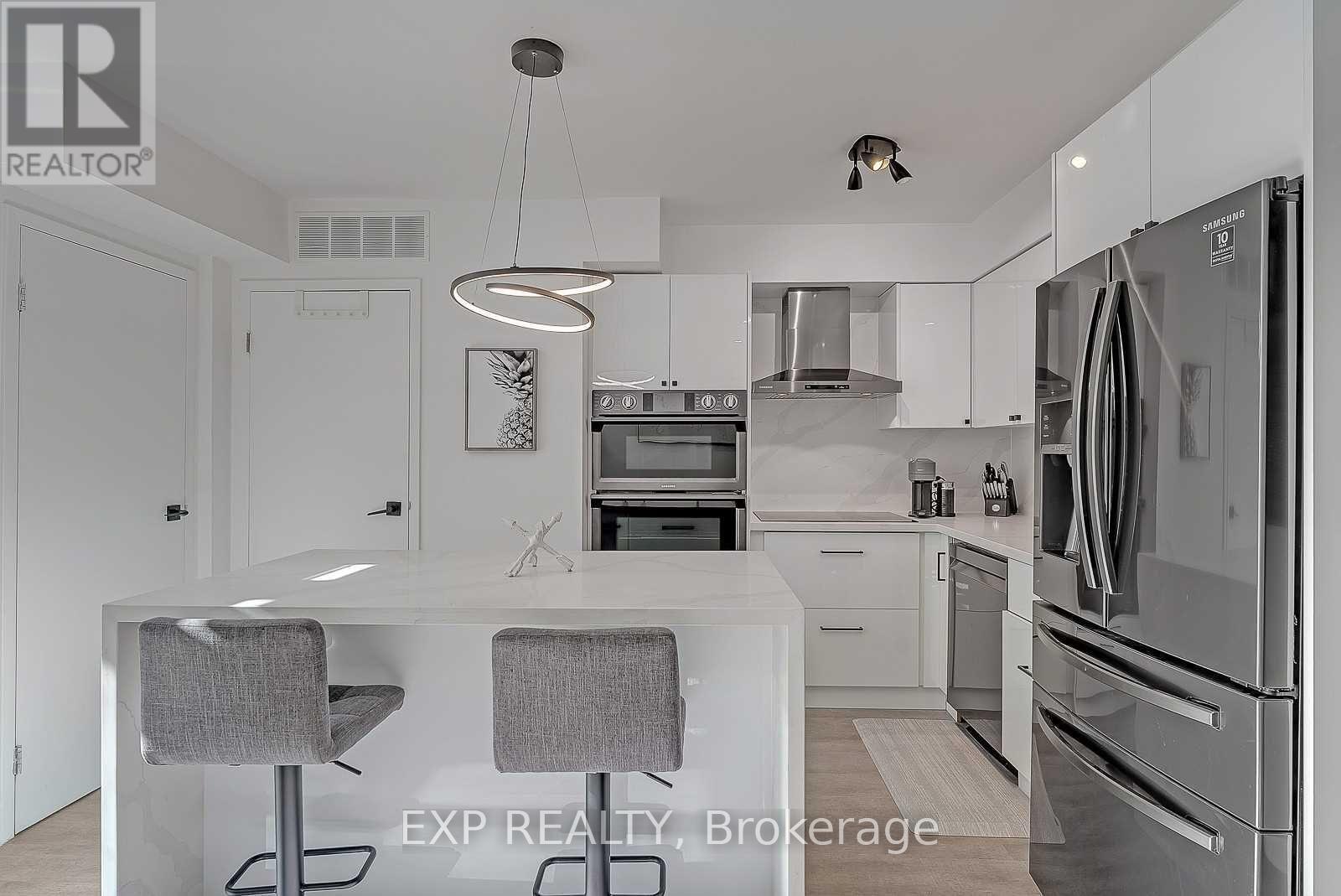 1111 - 50 East Liberty Street, Toronto, ON - Indoor Photo Showing Kitchen